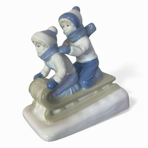 Paul Sebastian Figurine Boy & Girl Sledding Snow Sled VTG Collectible 1992 EC